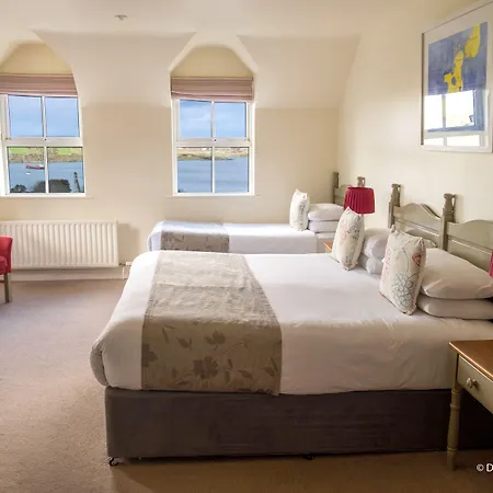 Casey's Of Collection فندق 3*